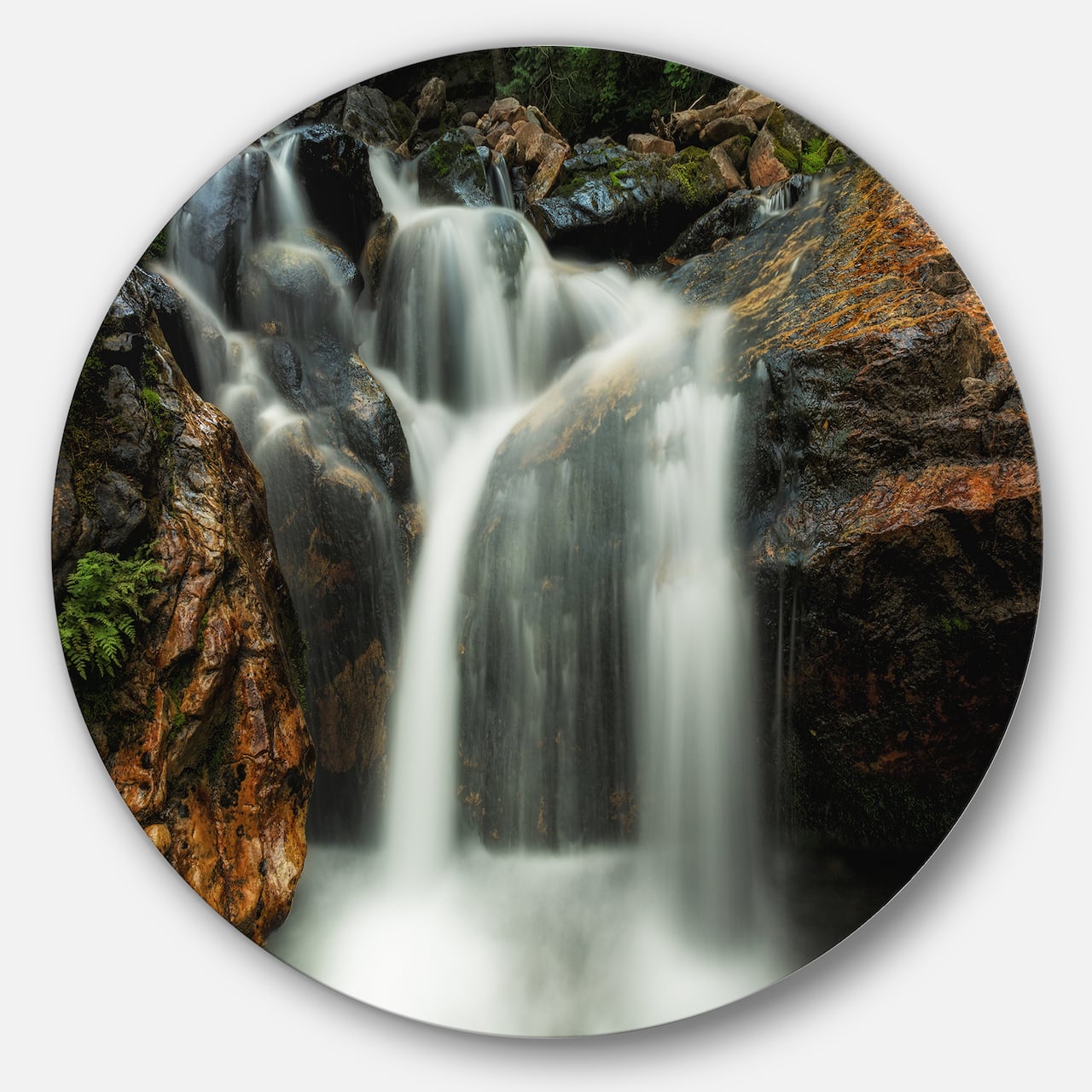 Designart - Slow Motion Waterfall on Rocks' Landscape Metal Circle Wall Art